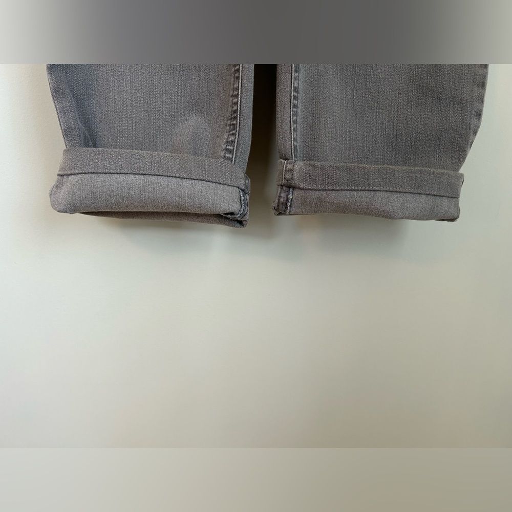 Jones New York Women's Lexington Straight Leg Jeans in Gray Size 10 Short - Picture 9 of 13